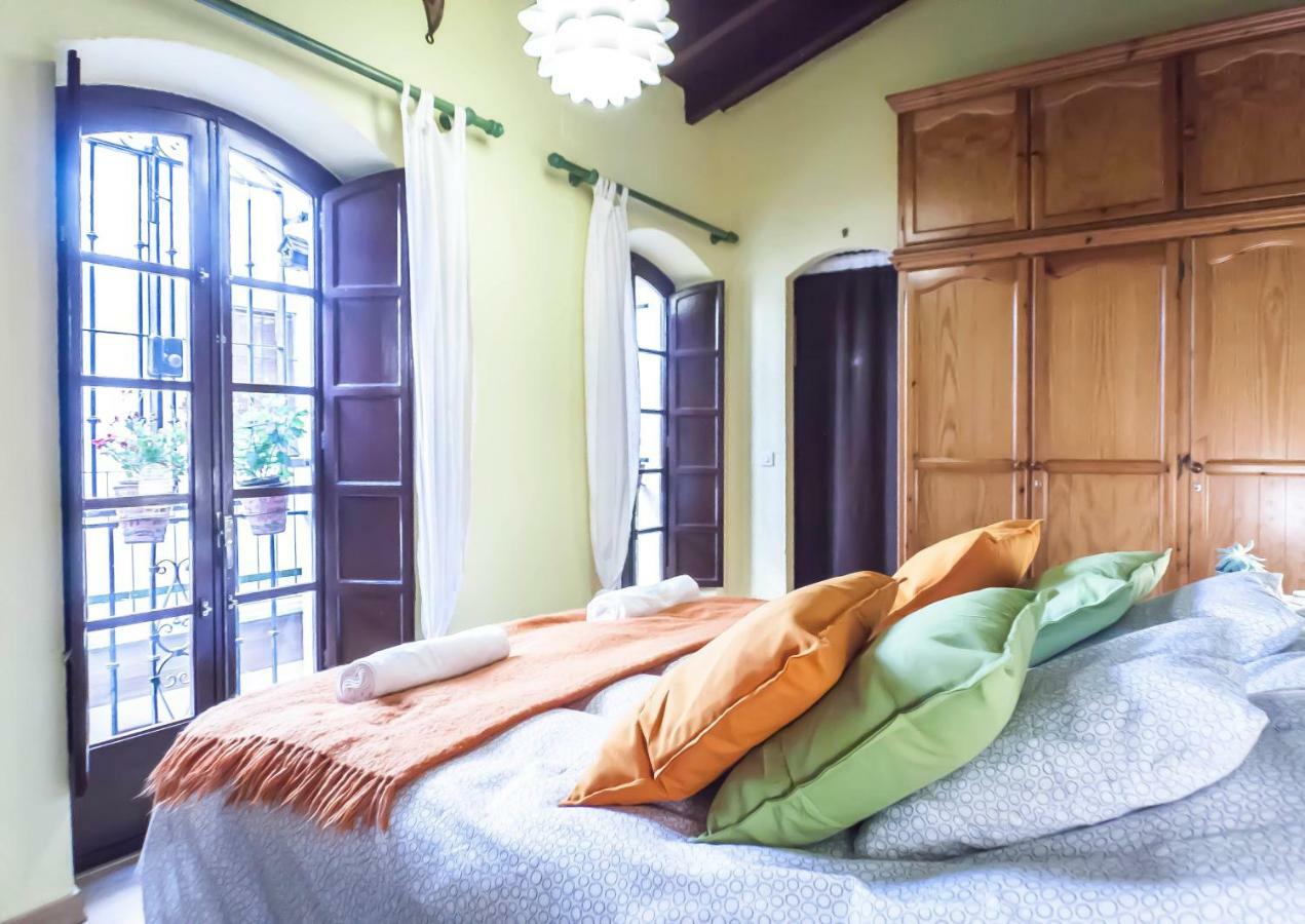 Corral De La O Triana Apartment By Valcambre إشبيلية المظهر الخارجي الصورة